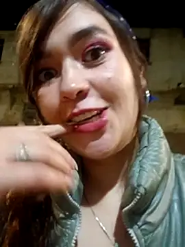 miss_berlyn's cam snapshot