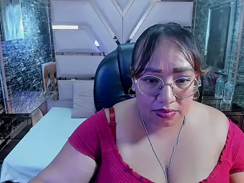 Shara_Oz's cam snapshot