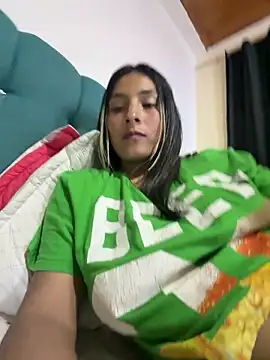 Cami_Leon2's cam snapshot