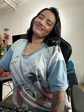 Lucia-Candy's cam snapshot