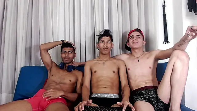 Interracial_Snow_Bunny live sex cam