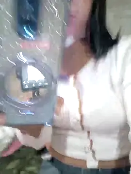 Melylyna's cam snapshot