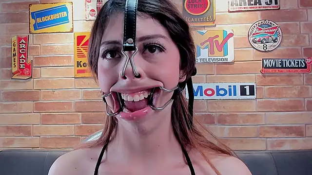 foxy_tiana's cam snapshot