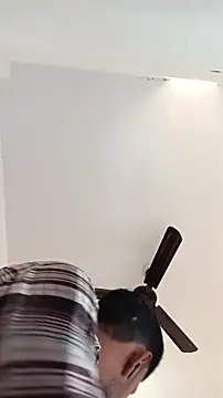 BiggerDickGuy live sex cam