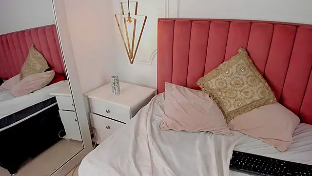 Tessa_Sinclaire's cam snapshot