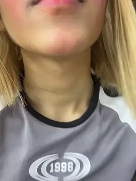 SweetBunnyGF live sex cam