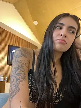 DaphneUwu's cam snapshot