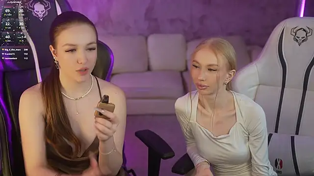 Ella_054's cam snapshot