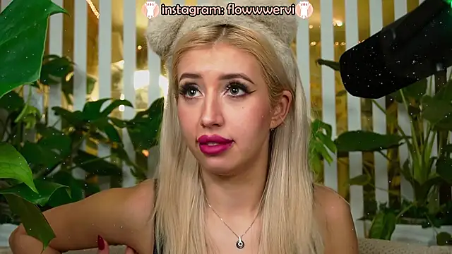 FlowweerGirl's cam snapshot