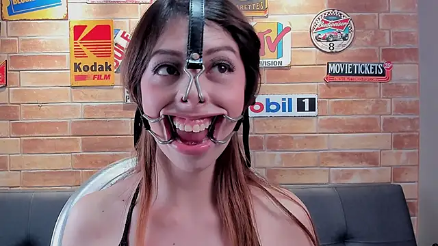 foxy_tiana's cam snapshot