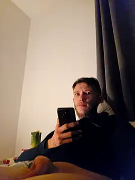 Andreas2335 live sex cam