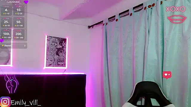 Emily_vill's cam snapshot