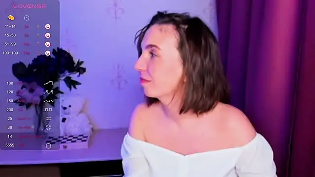 KindHazelHere_'s cam snapshot