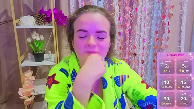 Luisa_Rosee's cam snapshot