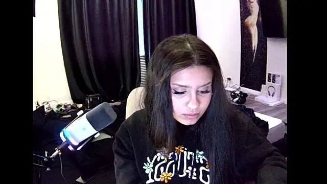 Nicole_pretty's cam snapshot