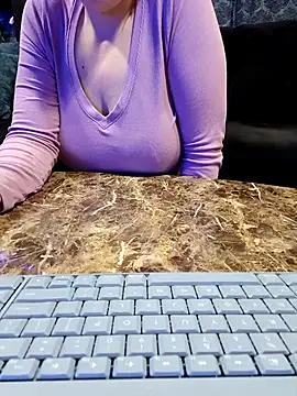 Jeannie_69_andahalf live sex cam