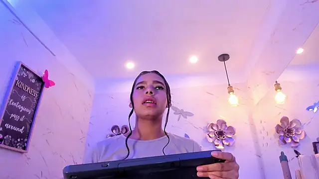 Zoe-Johnson_'s cam snapshot