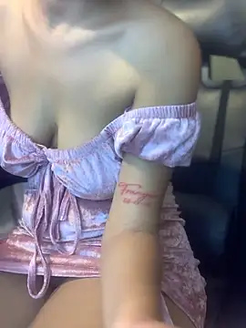 PaulaSweetFire_'s cam snapshot