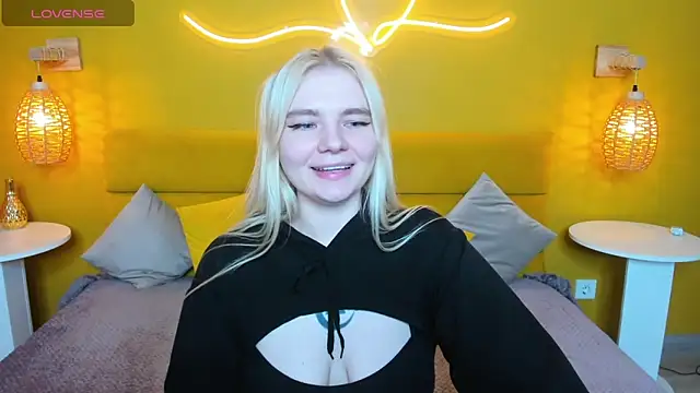 RuthBryant's cam snapshot