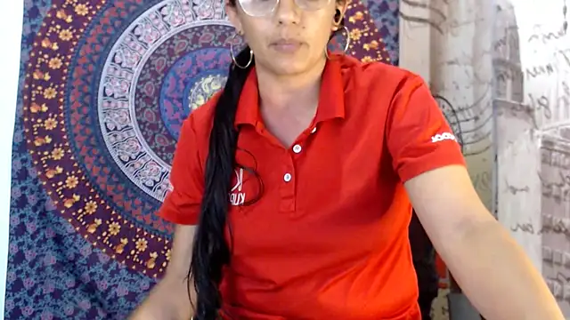 Lucyy_Naugthy's cam snapshot