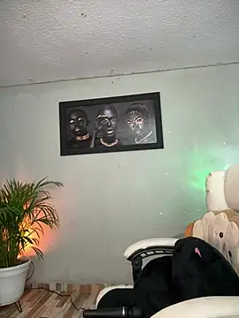 kim_zaratte's cam snapshot