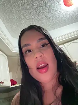 laure_torres's cam snapshot