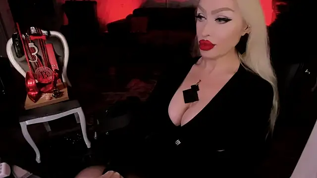 FinDomGod's cam snapshot