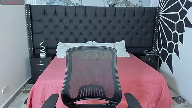 VictoriaMonroee_ live sex cam