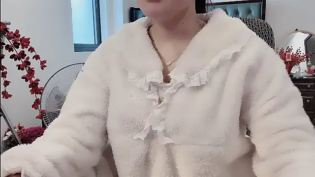 Caryln-Bun live sex cam