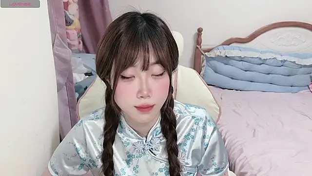 Vivian-88 live sex cam