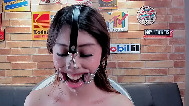 foxy_tiana's cam snapshot