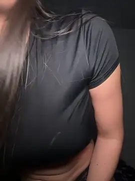 EmmiiGlow's cam snapshot