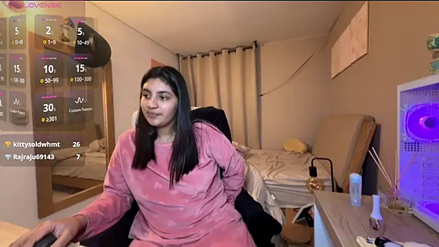 cloe_small's cam snapshot