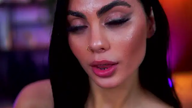 RavennaDArcy live sex cam