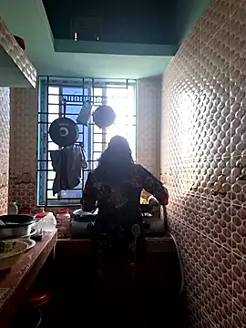 Bristy- live sex cam