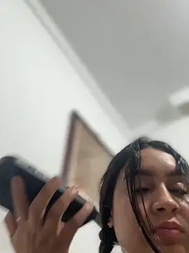 Pretty_Isadora live sex cam