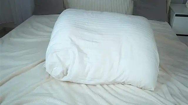 KarriBrownd's cam snapshot