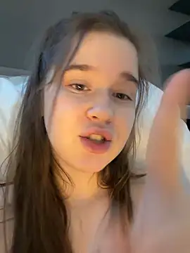 HornyGirlH live sex cam