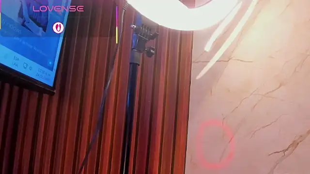 Emiilycollins's cam snapshot