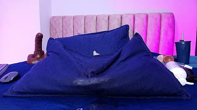 arl_chloee's cam snapshot