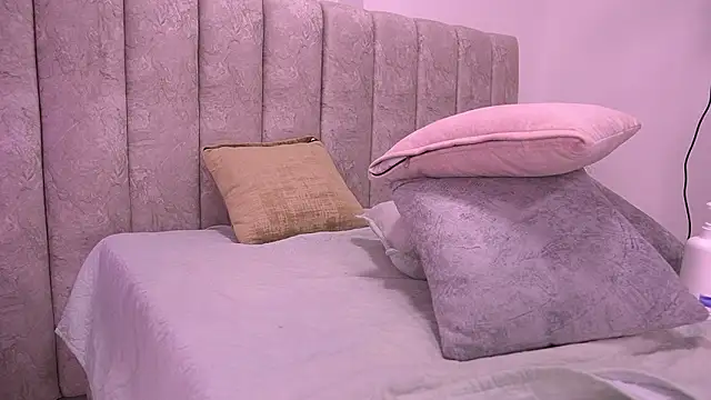 violeta_aroca live sex cam