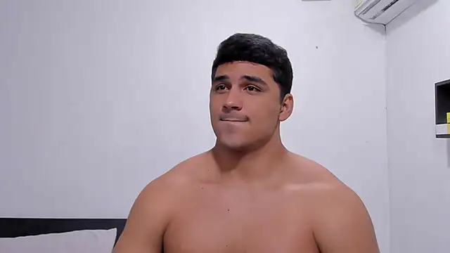 noah_belami's cam snapshot