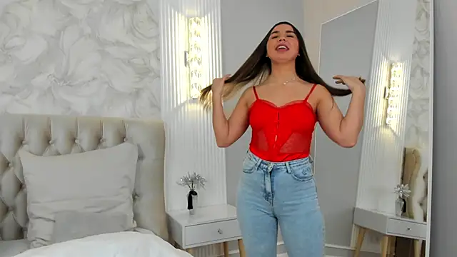 CamillaLarson's cam snapshot