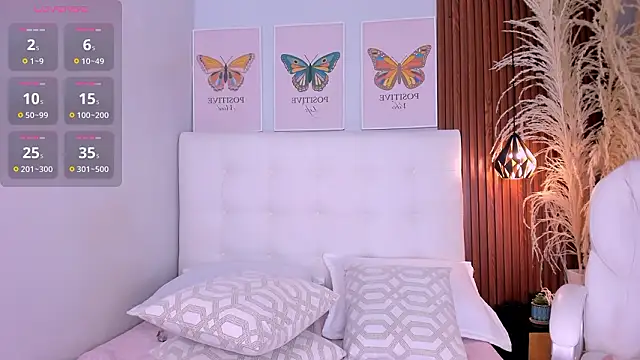 susie_thomsonn live sex cam