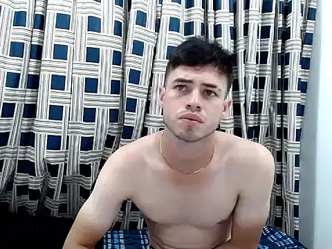 daniel22_cm's cam snapshot