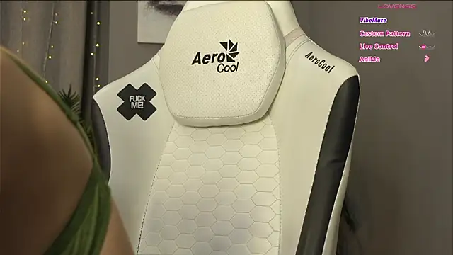 Megany's cam snapshot