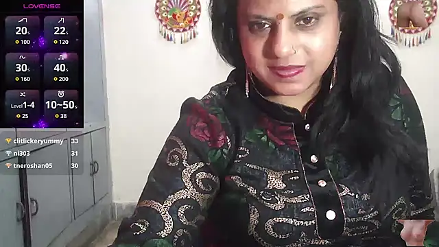 Sexy_komolika live sex cam