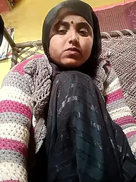 Pooja_hote live sex cam