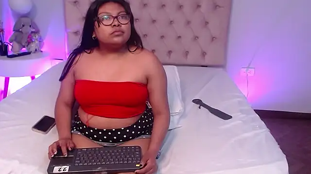 Kiri_Black_'s cam snapshot