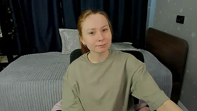 Lola_Raivis_'s cam snapshot